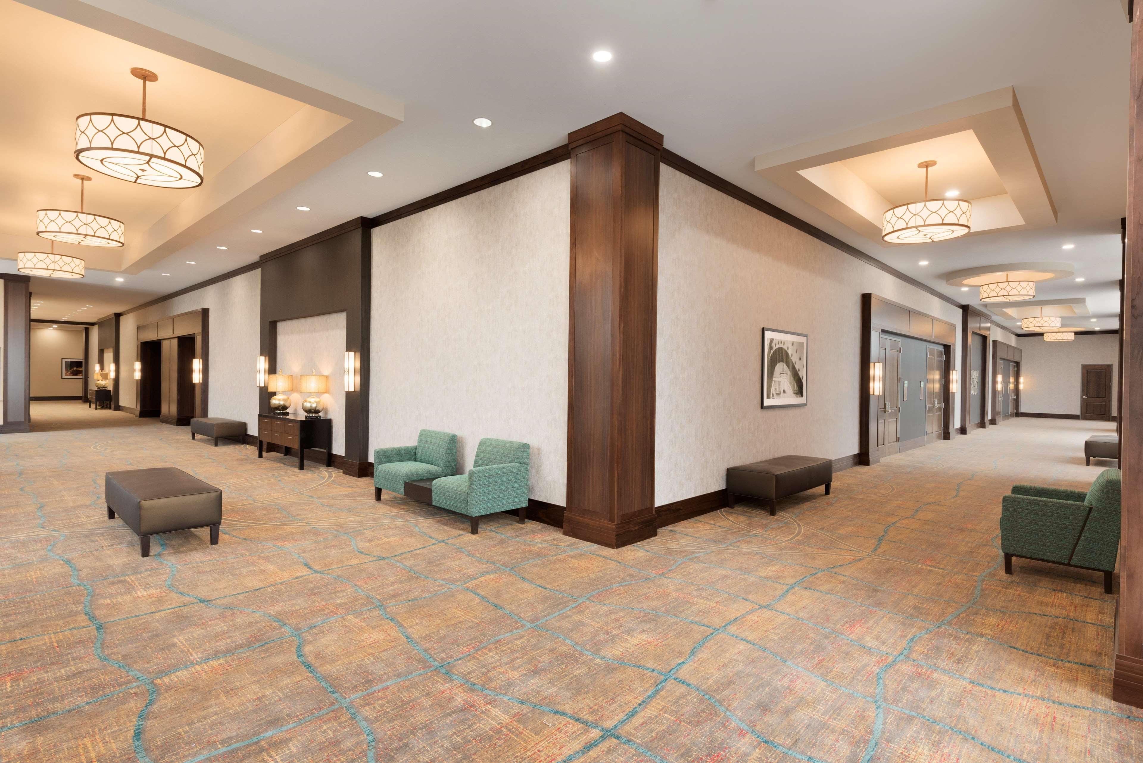 Embassy Suites By Hilton Chicago Нэпервилл Экстерьер фото
